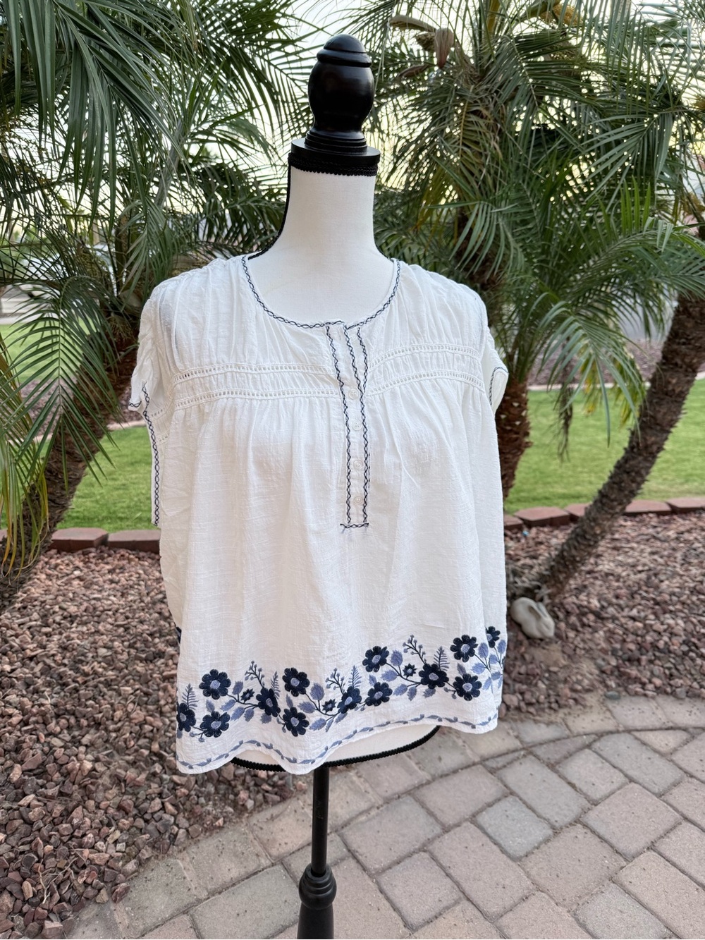 Max Studio London White Peasant Blouse with Navy Floral Embroidery - Size S - NW